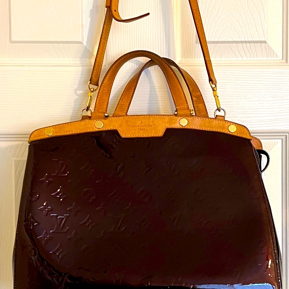 💎AUTHENTIC LOUIS VUITTON💎 BREA MM AMARANTE VERNIS BAG•GORGEOUS BAG - Picture 3 of 16